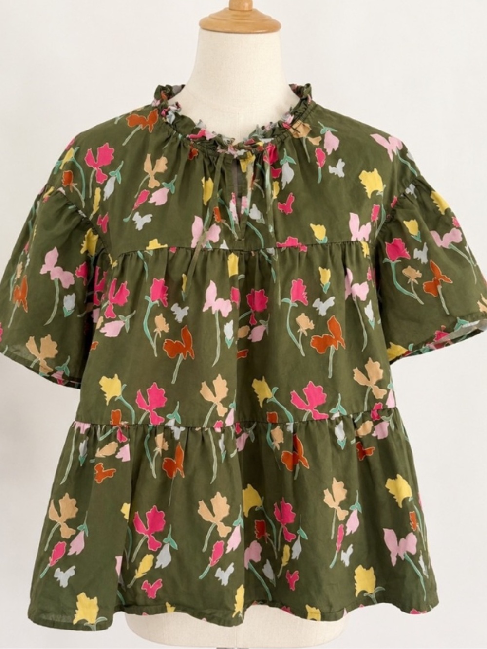 Crosby by Mollie Burch FloralOlive Green Tiered Cotton Peplum Blouse Top Sz M